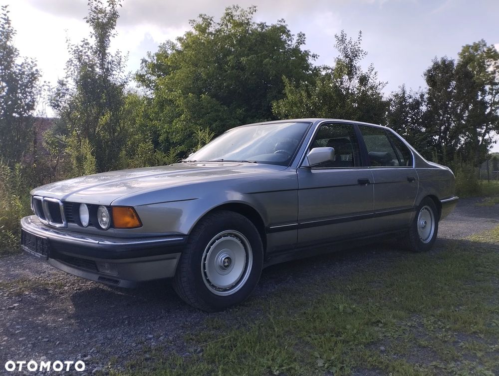 BMW Seria 7 750i - 6