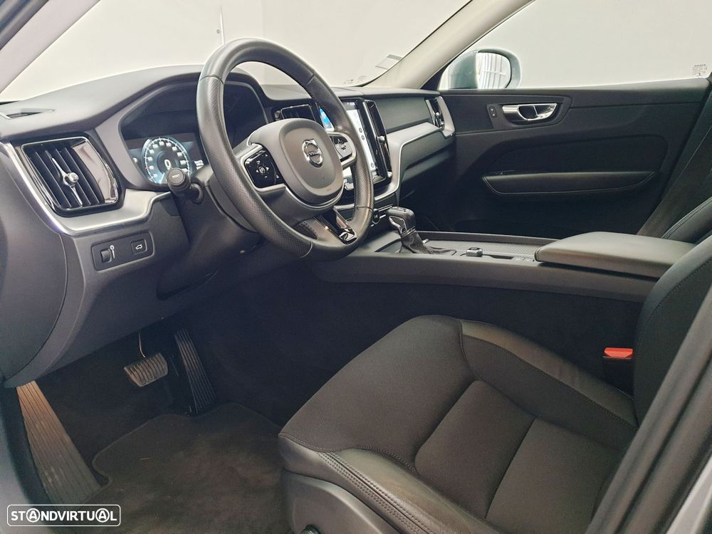 Volvo XC 60 2.0 D4 Momentum Geartronic - 13