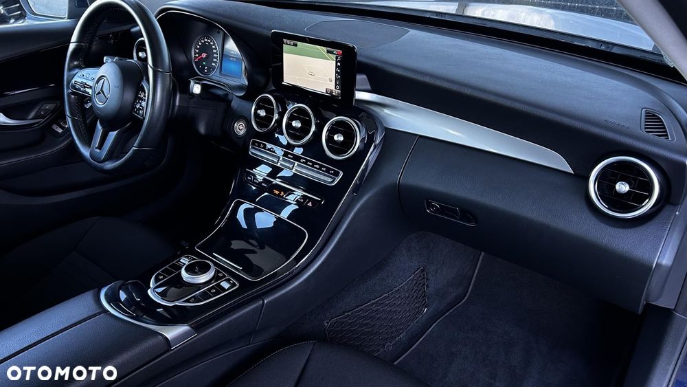Mercedes-Benz Klasa C 220 d 9G-TRONIC - 22