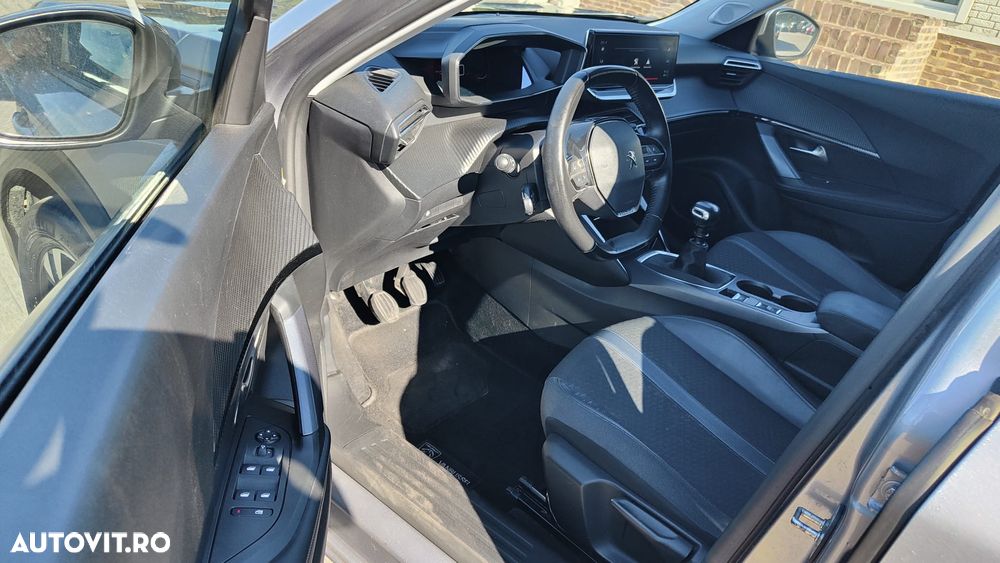 Peugeot 2008 BlueHDi 100 STOP & START Allure - 11