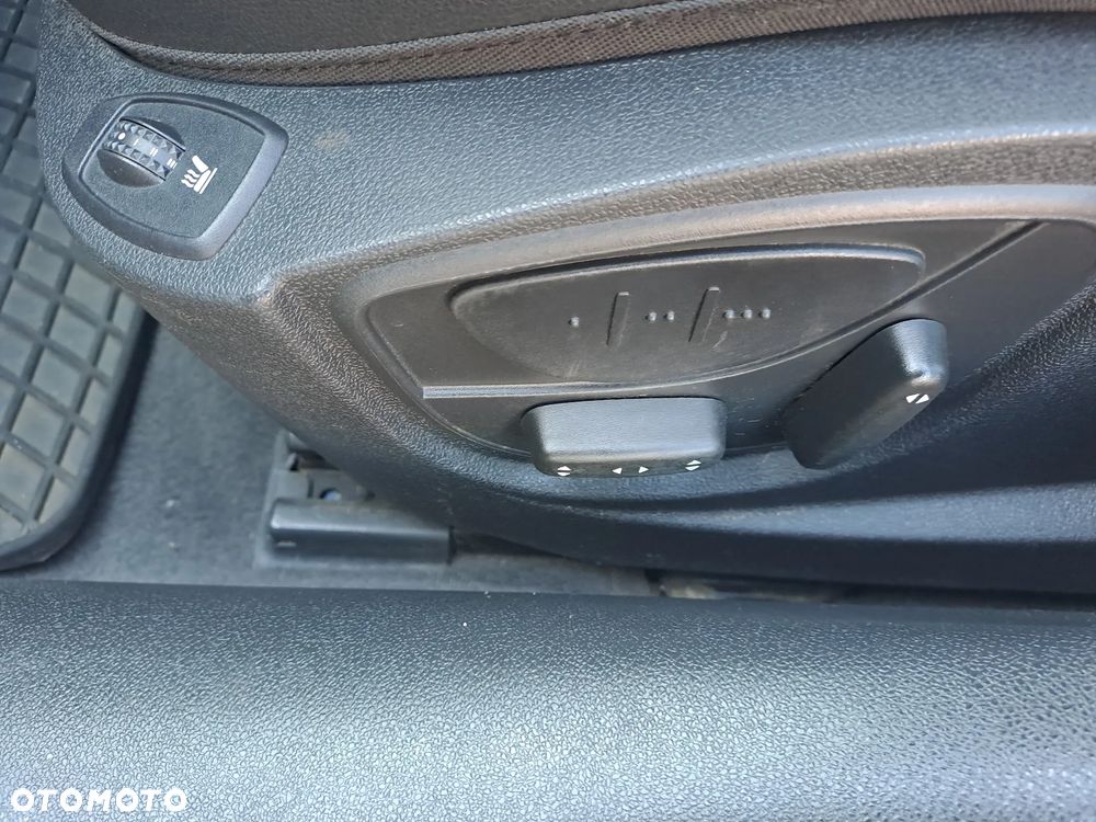 Renault Laguna Grandtour 2.0 dCi FAP Expression - 33