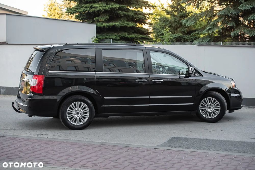 Lancia Voyager - 14