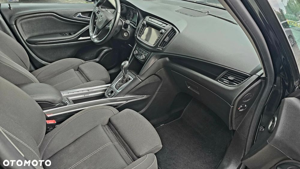 Opel Zafira Tourer 1.6 SIDI Turbo Innovation - 16
