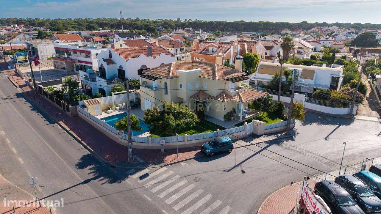 Moradia Isolada com Piscina e Jardim – Charneca da Caparica - Grande imagem: 3/52