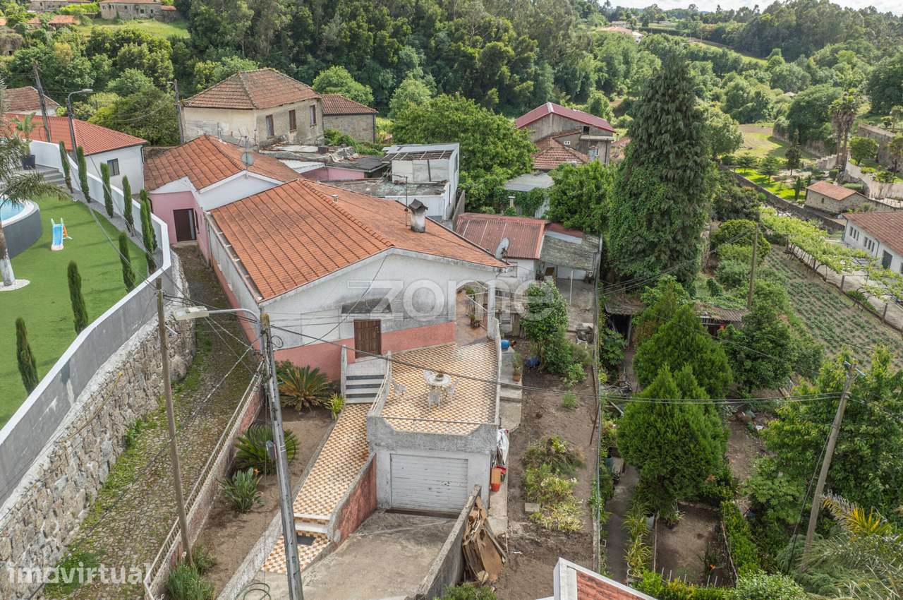 Moradia térrea com terreno em Landim - Grande imagem: 5/26