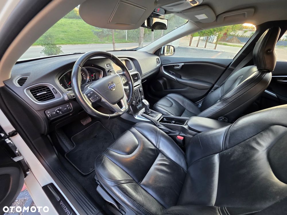 Volvo V40 D3 Summum - 10