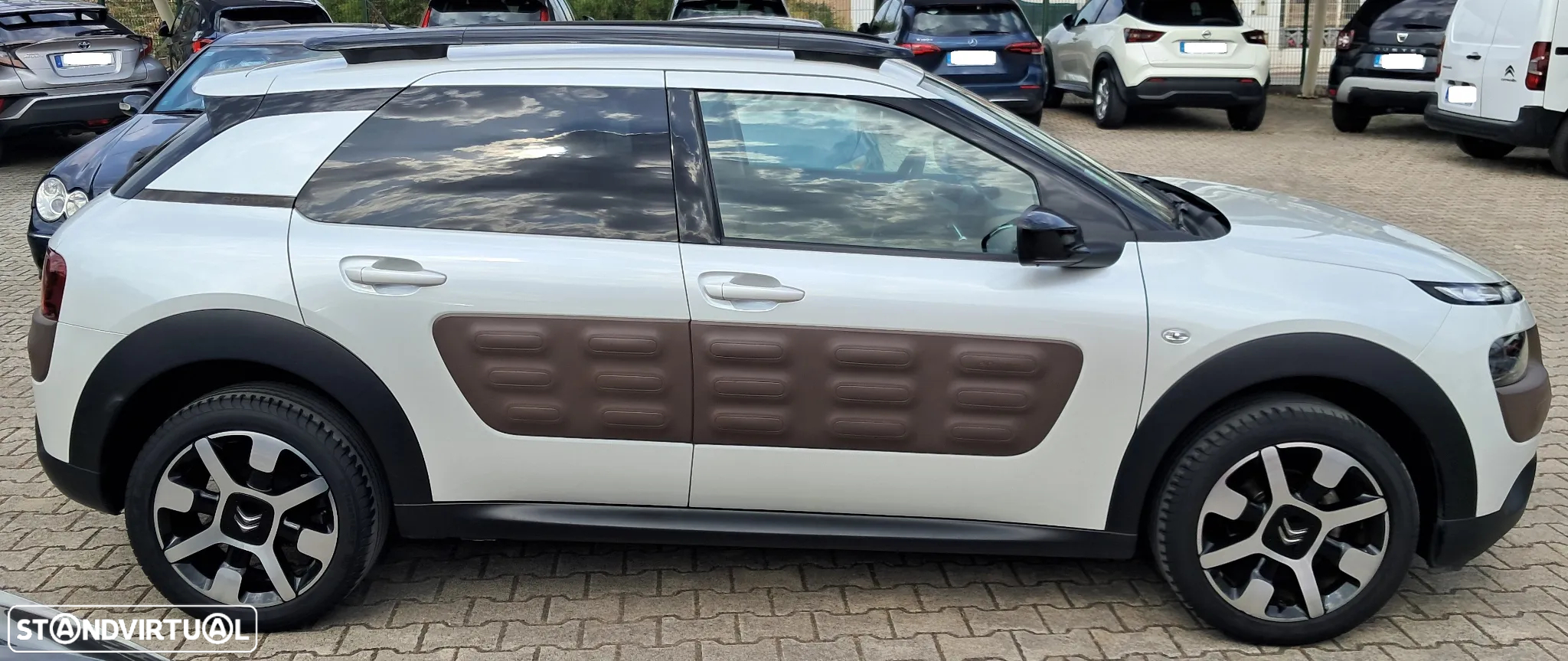 Citroën C4 Cactus 1.2 PureTech Shine - 24