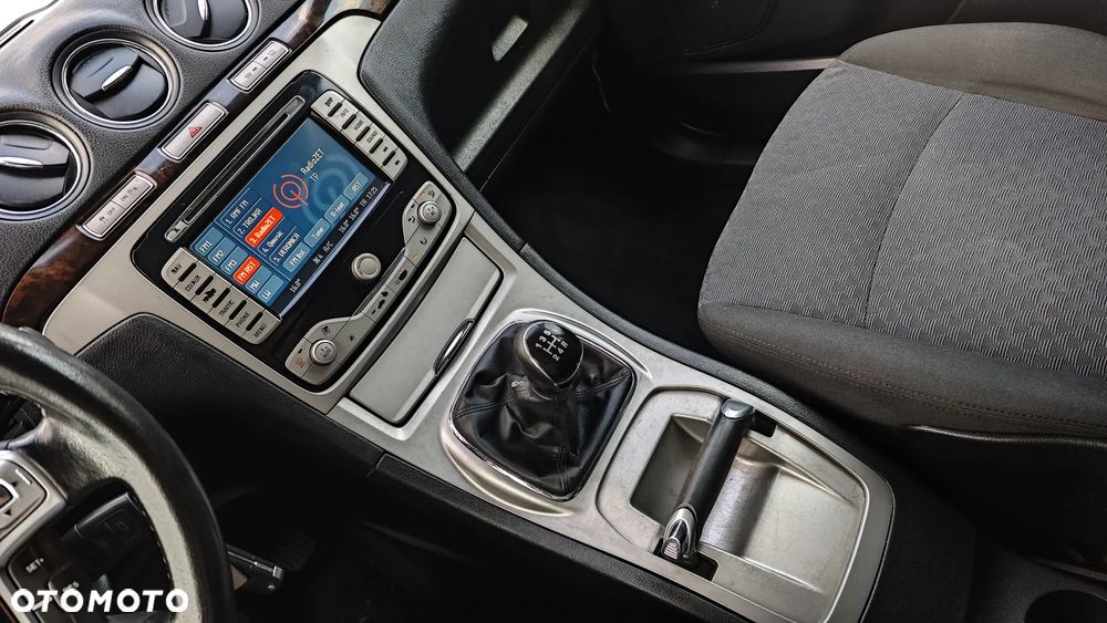 Ford Galaxy 2.0 Ghia - 6