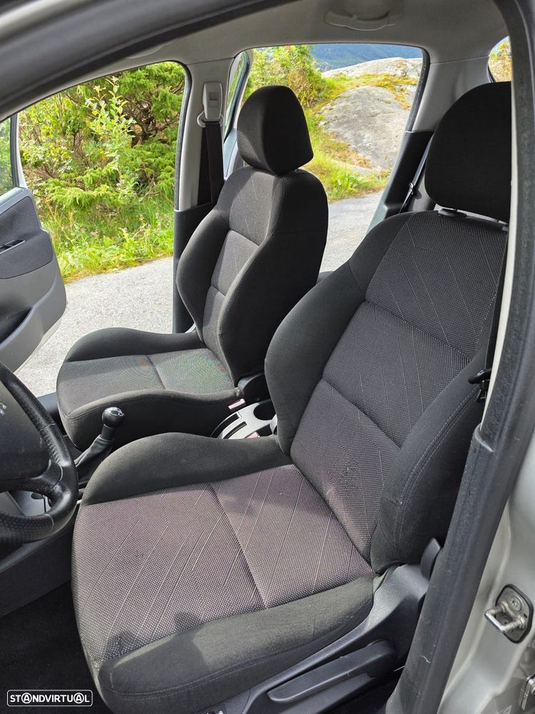 Peugeot 207 1.6 HDi Sport - 9
