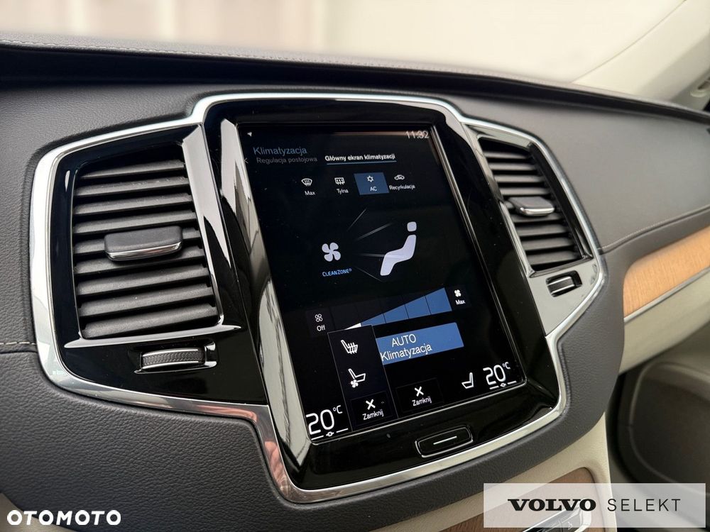 Volvo XC 90 - 22