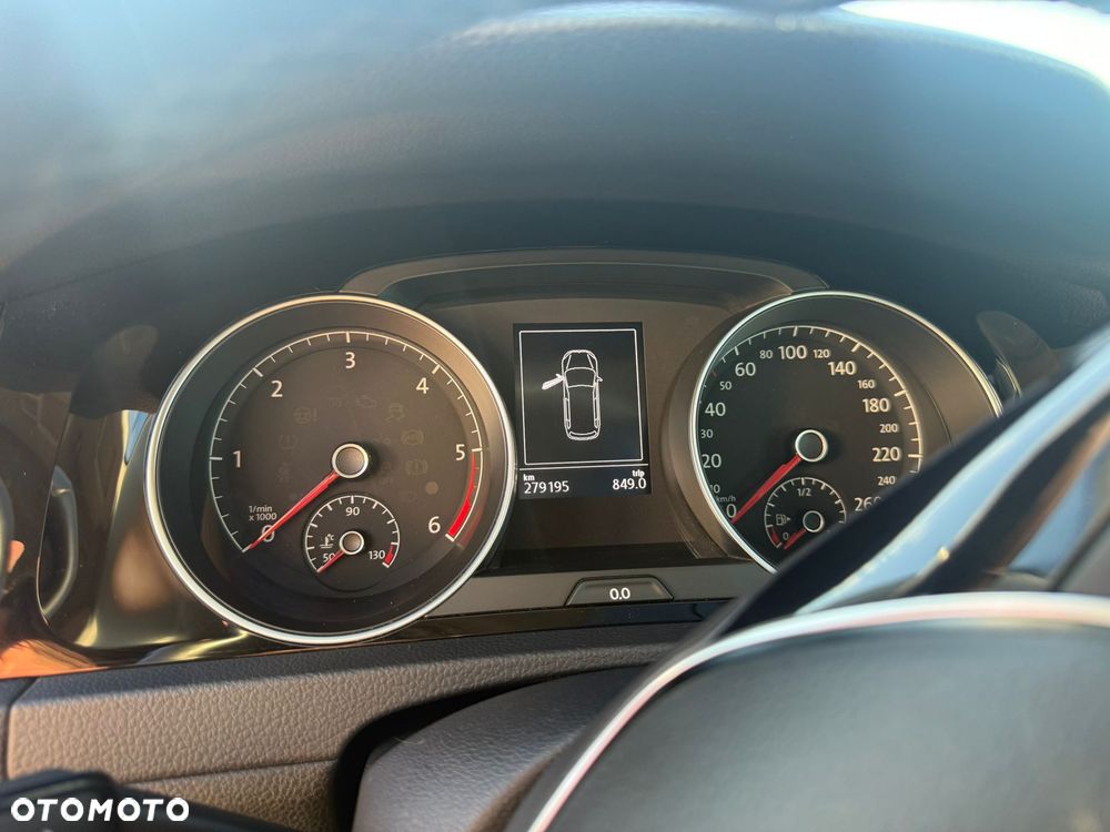 Volkswagen Golf 2.0 TDI BlueMotion Technology Allstar - 15