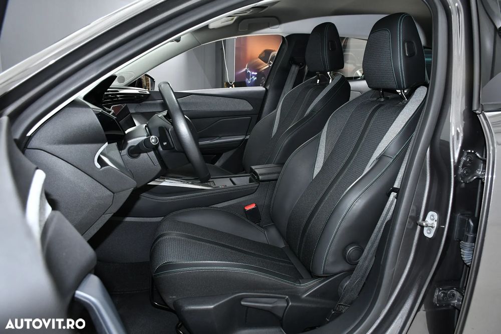 Peugeot 308 SW Plug-In Hybrid 180 e-EAT8 GT - 13