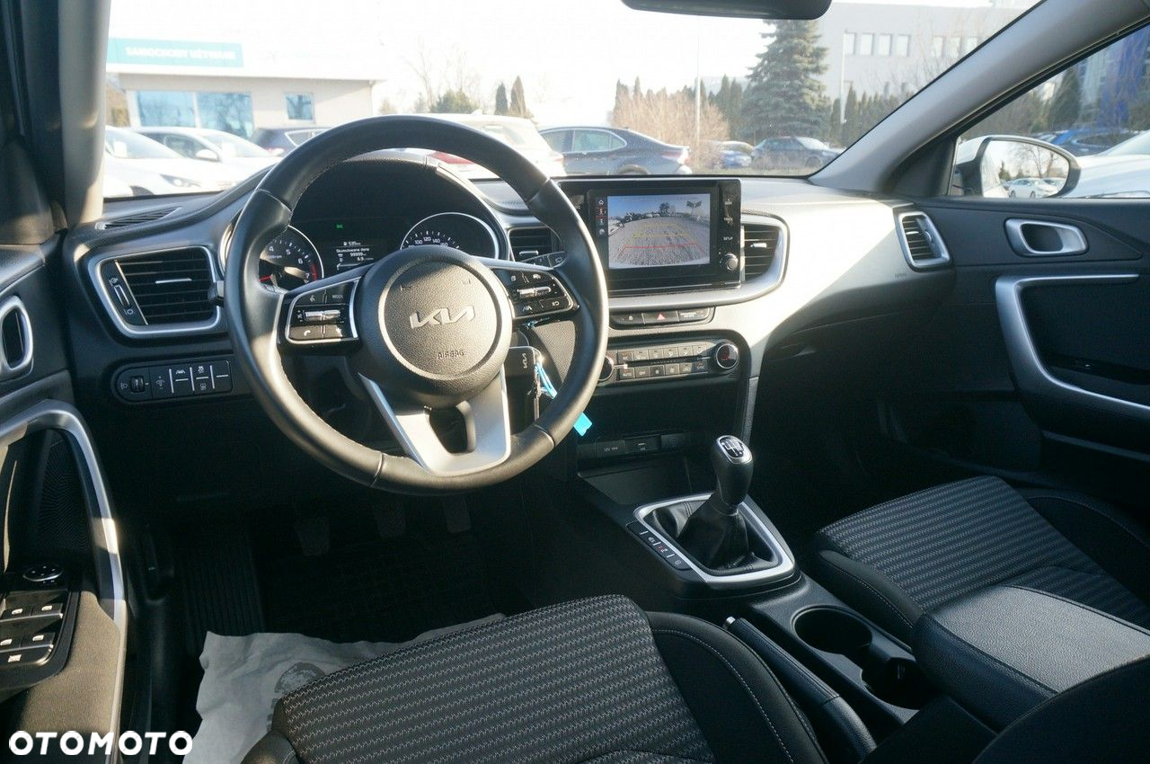 Kia Ceed 1.5 T-GDI M - 17