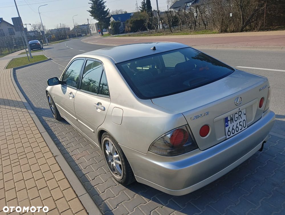 Lexus IS - 5