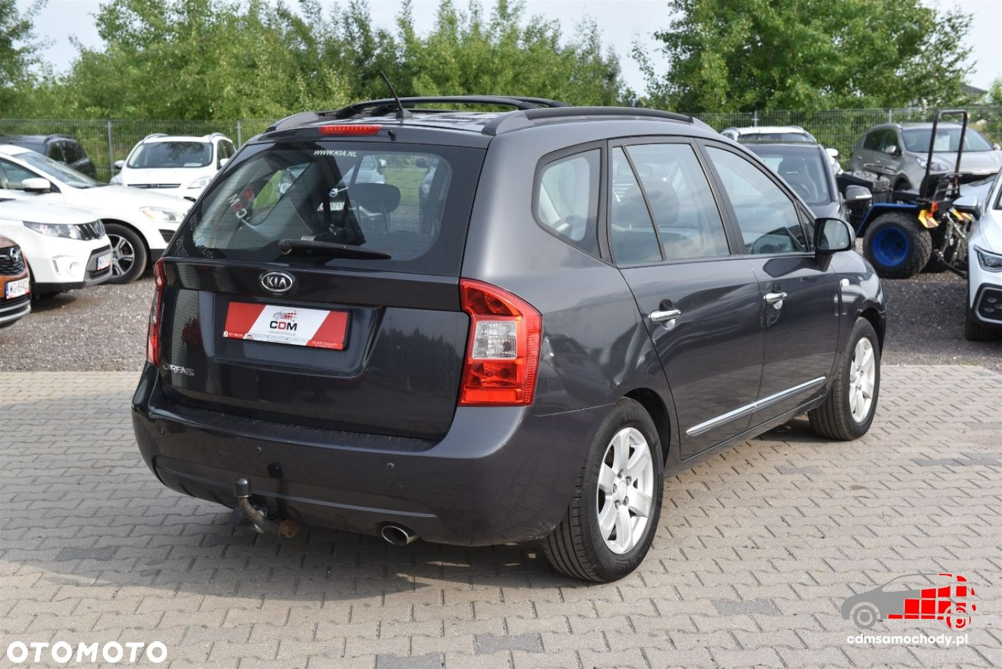 Kia Carens - 10