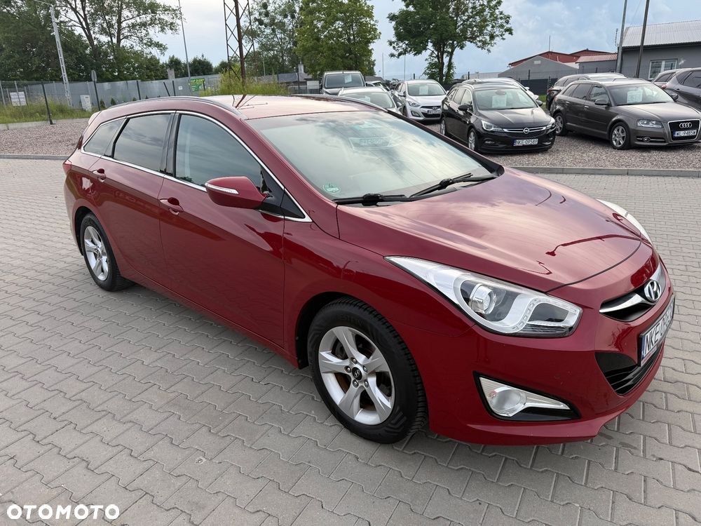 Hyundai i40 Kombi blue 1.6 Family+ - 14