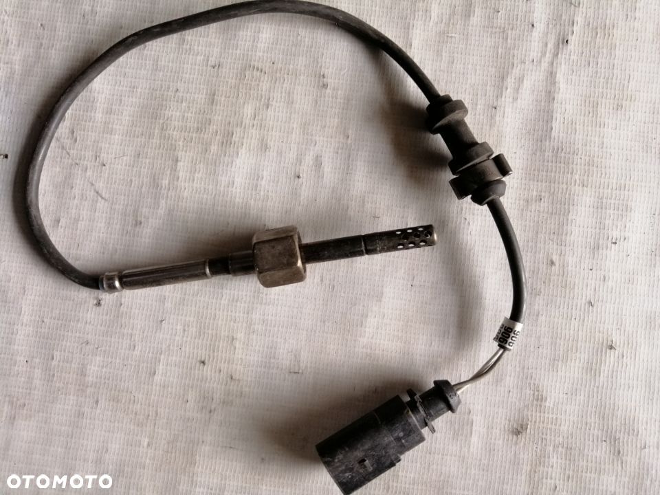 CZUJNIK TEMPERATURY SPALIN A3 8P 2.0 FSI 06F906088 - 1