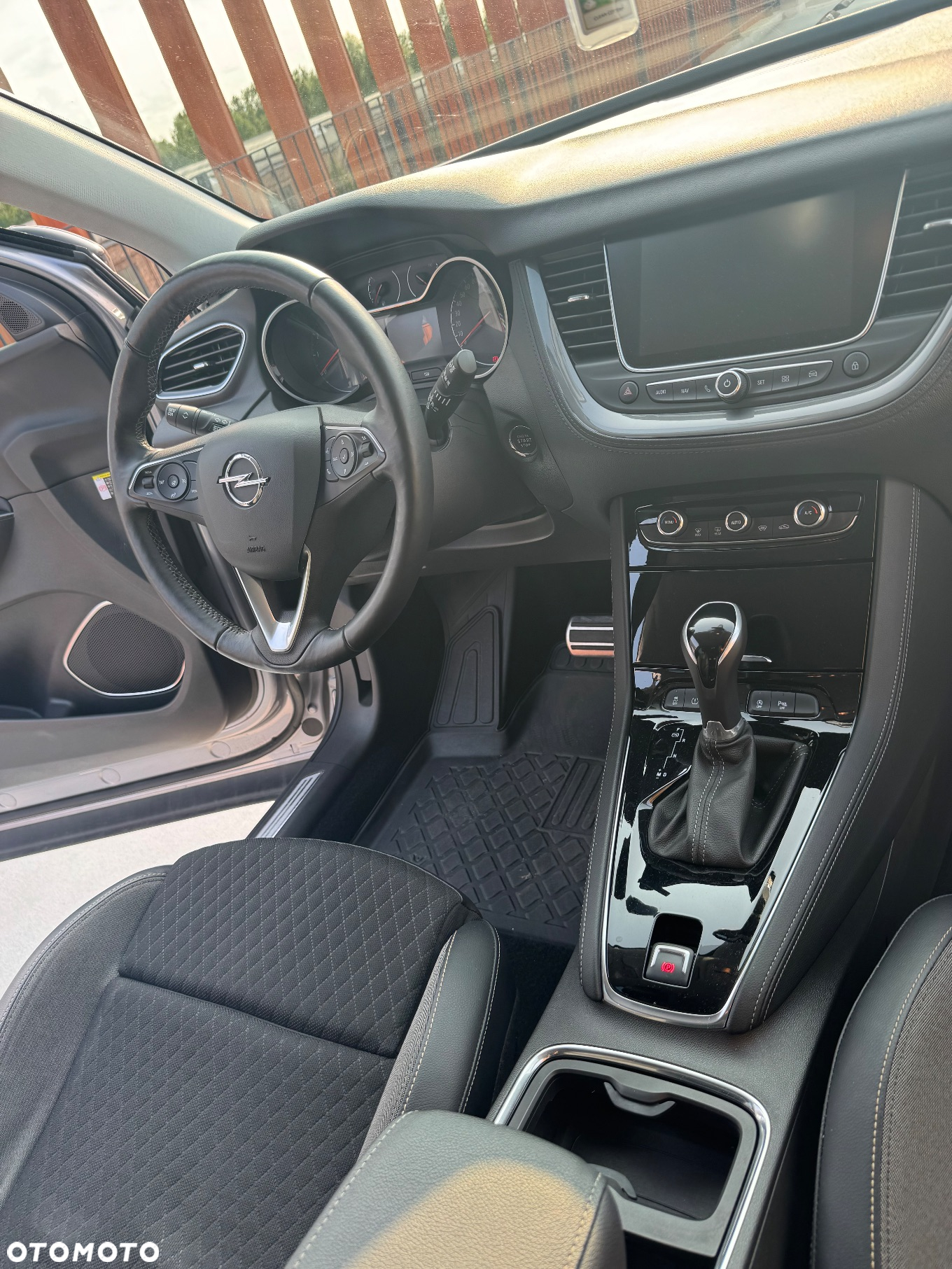 Opel Grandland X 1.6 T Elite S&S - 13