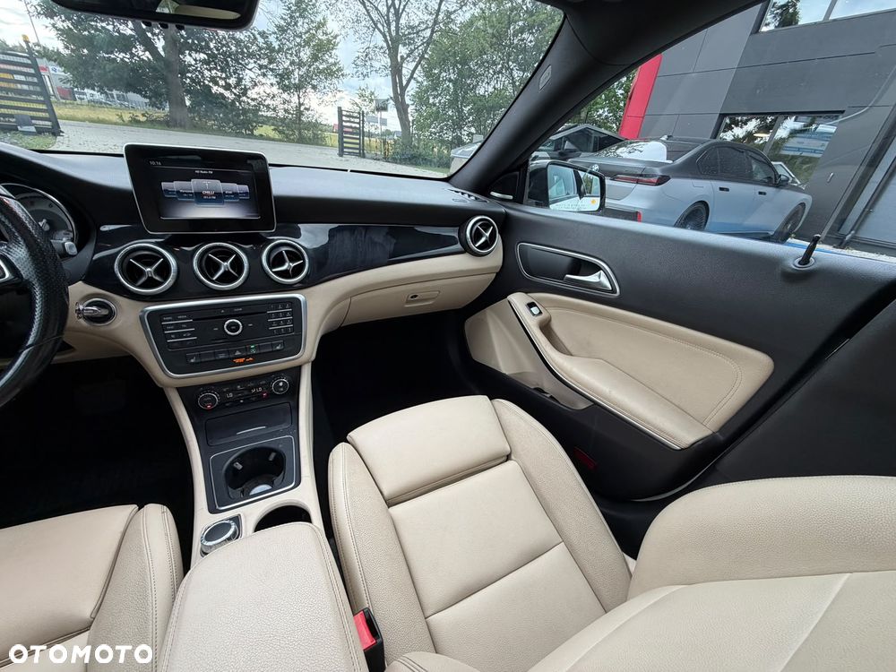 Mercedes-Benz CLA 250 7G-DCT AMG Line - 27
