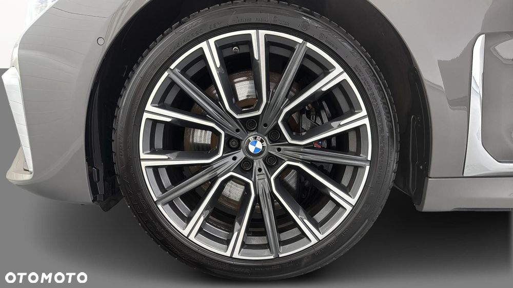 BMW Seria 7 730d xDrive mHEV sport - 23