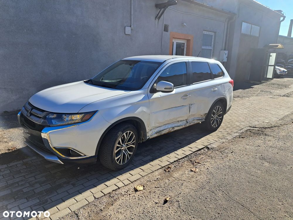 Mitsubishi Outlander 2015 photo 4
