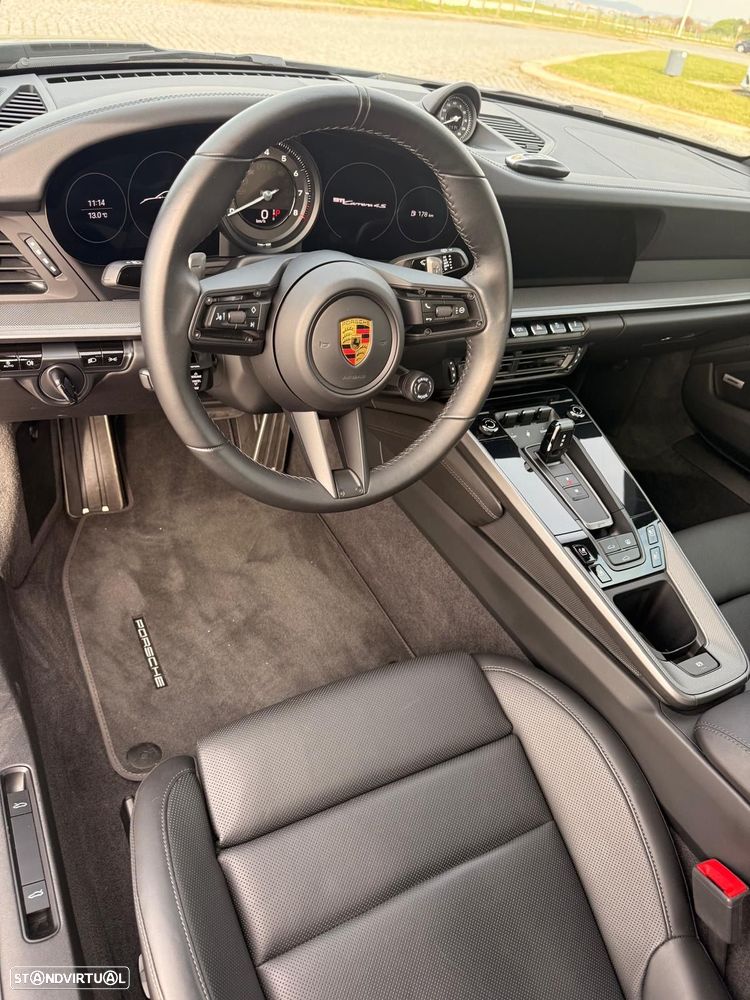 Porsche 911 Série F - 17