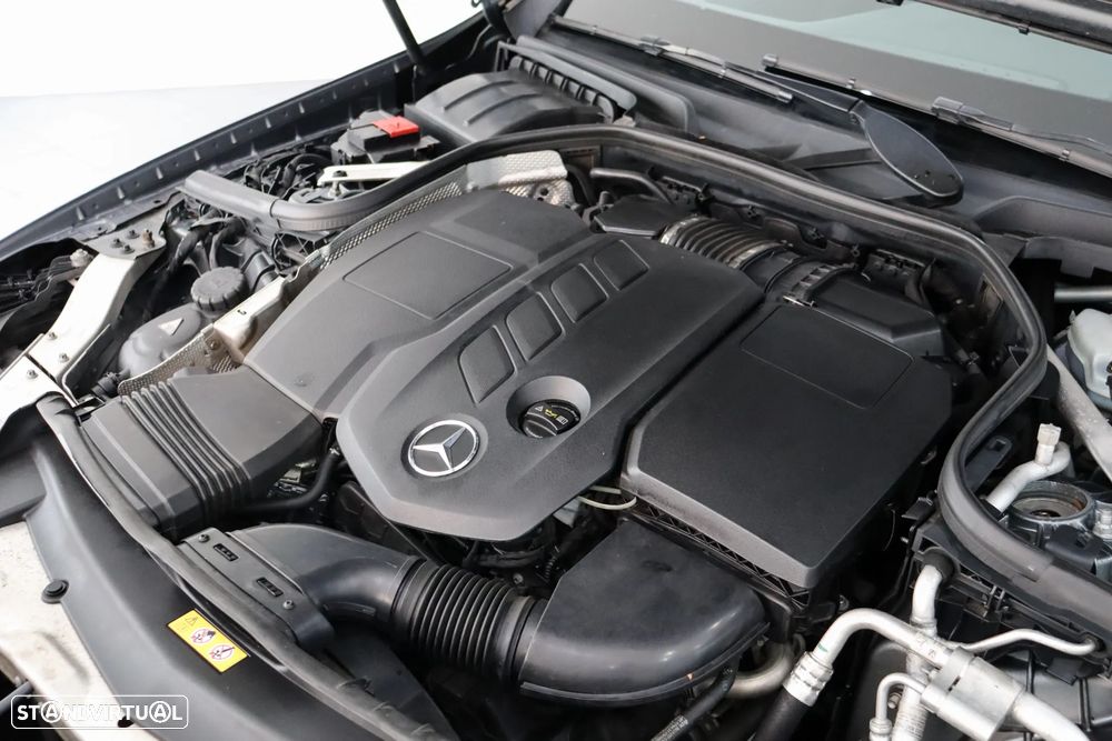 Mercedes-Benz E 220 d AMG - 40