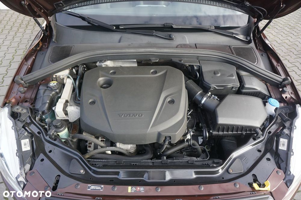Volvo XC 60 D4 Geartronic Summum - 24