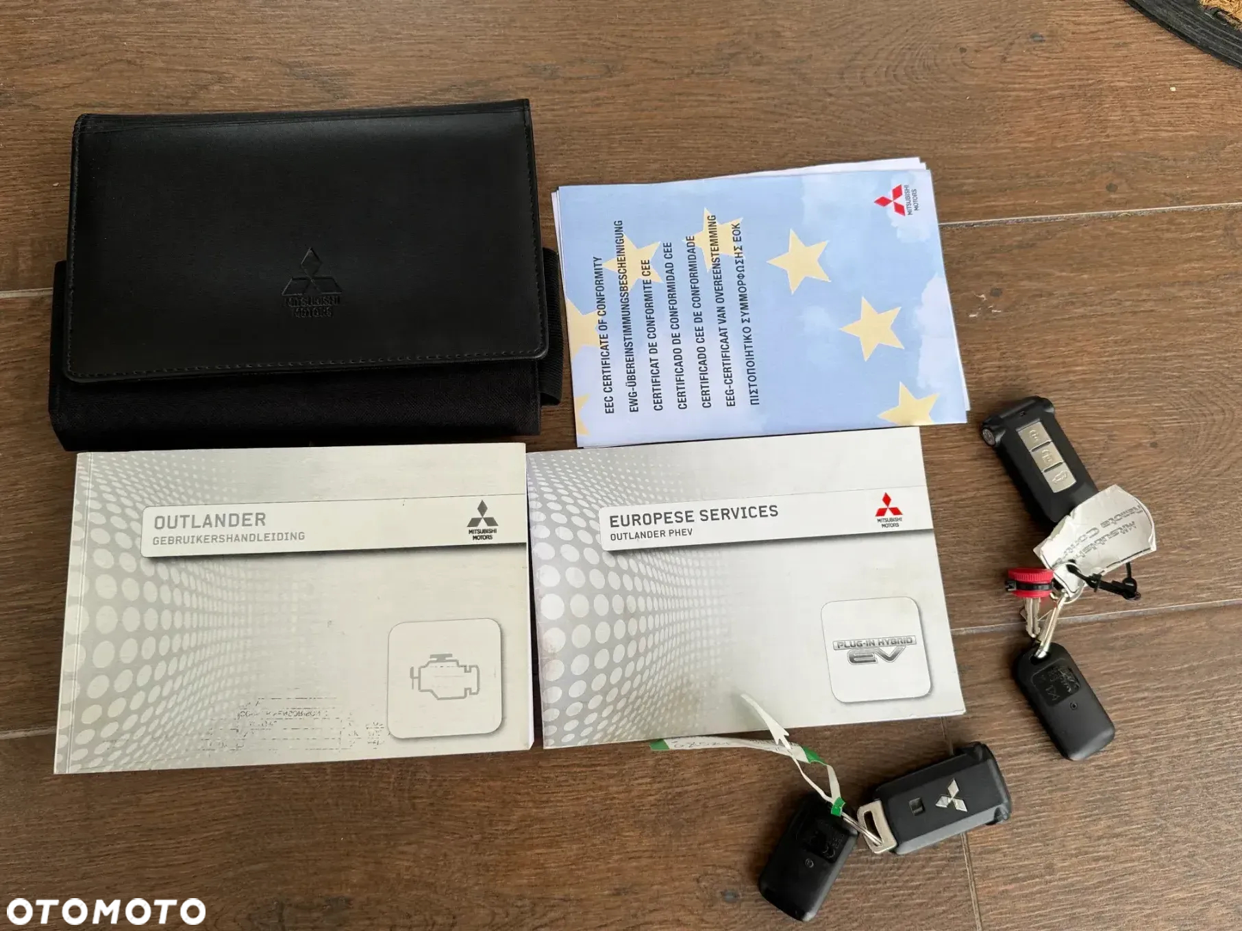 Mitsubishi Outlander PHEV Instyle NAVI + - 36
