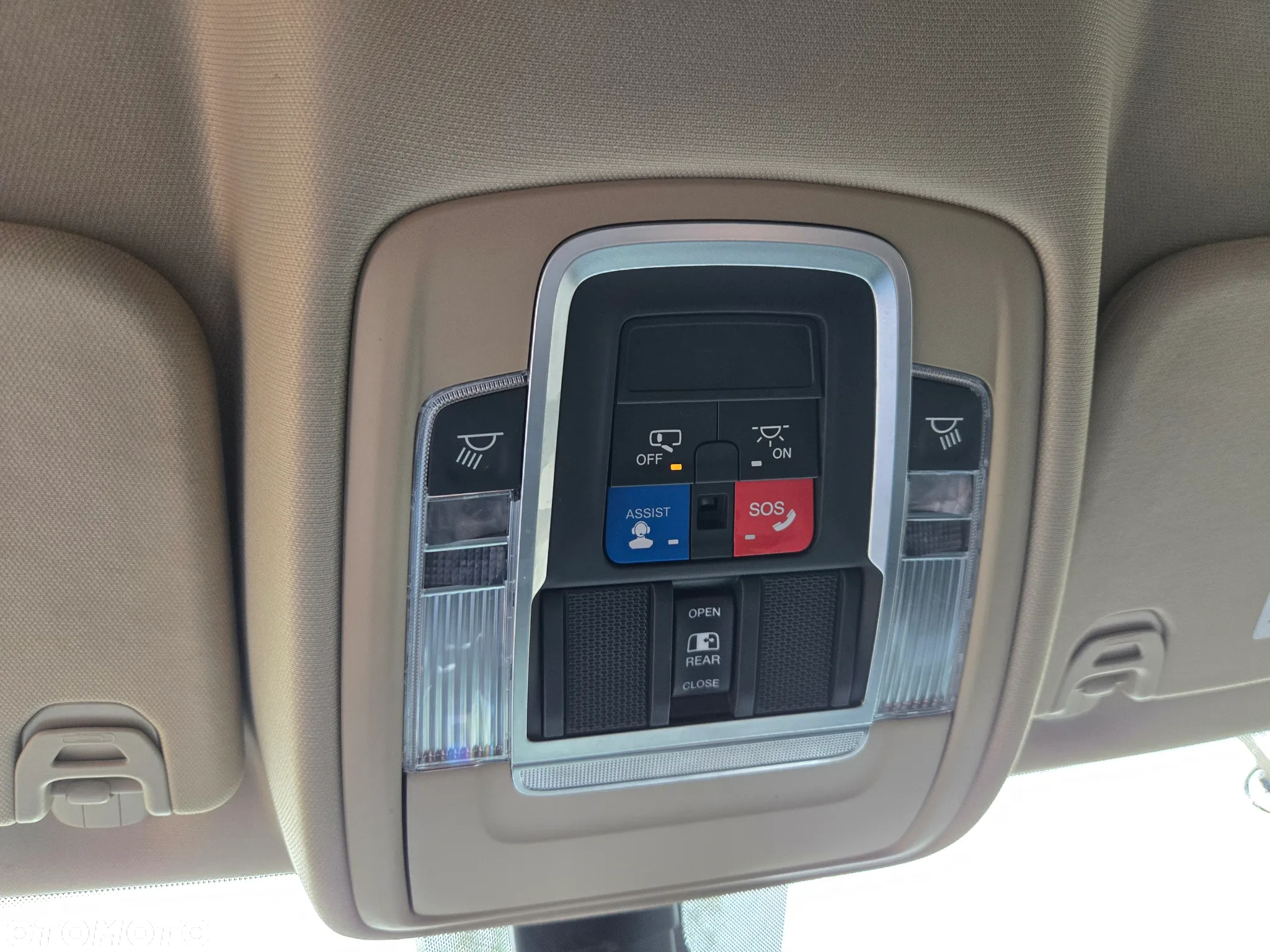 RAM 1500 Crew Cab MB Laramie - 33