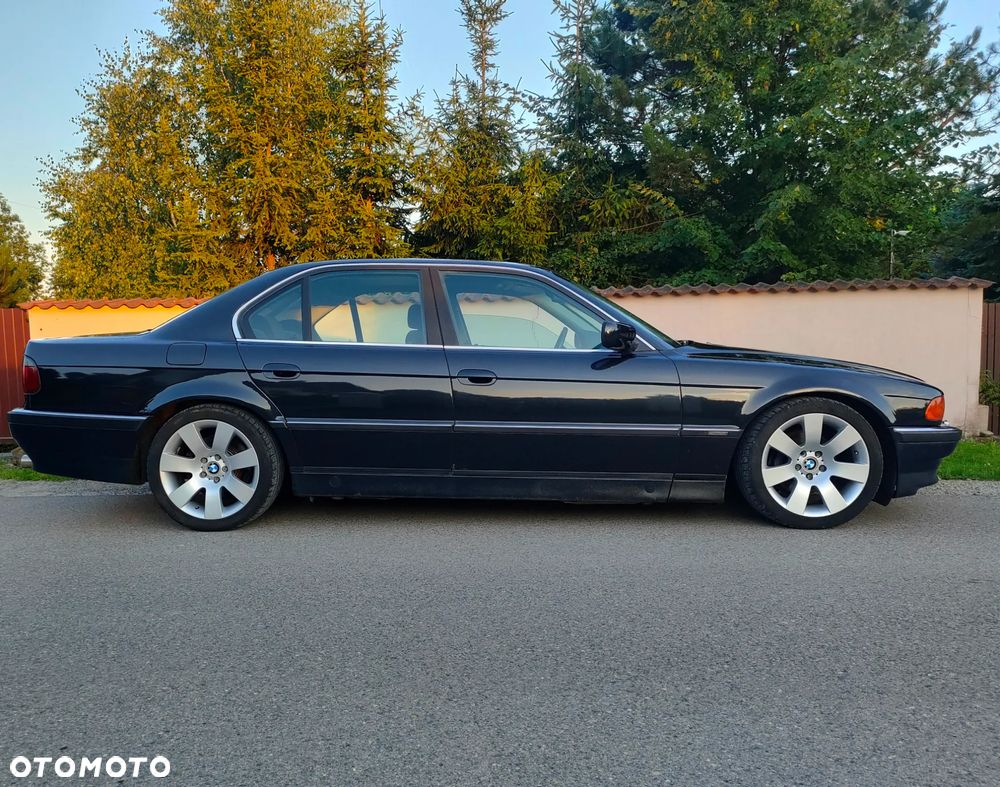 BMW Seria 7 - 5