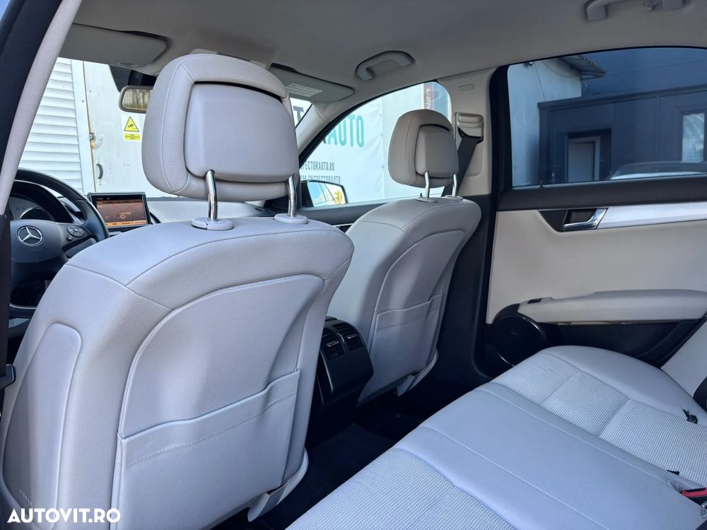 Mercedes-Benz C 250 CGI Automatik BlueEFFICIENCY Avantgarde - 26