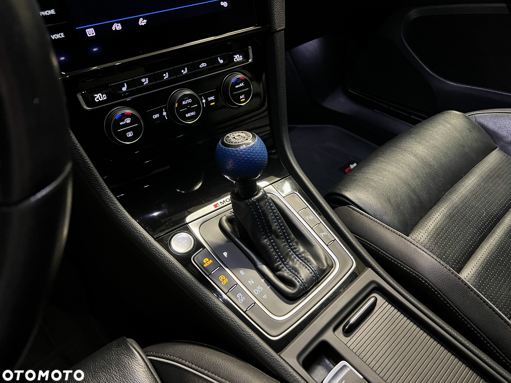 Volkswagen Golf R 4Motion (BlueMotion Technology) DSG - 22