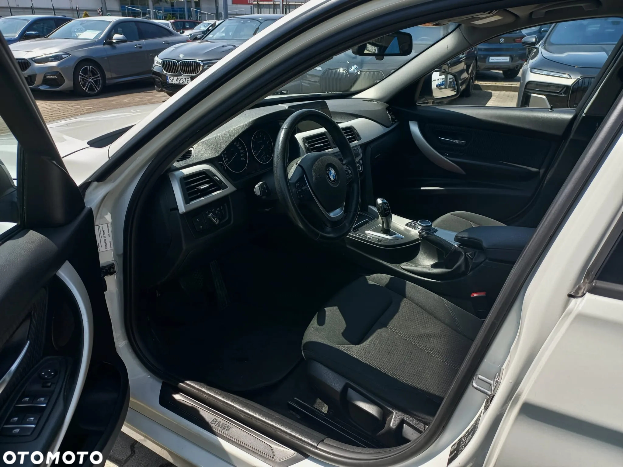 BMW Seria 3 318i - 8