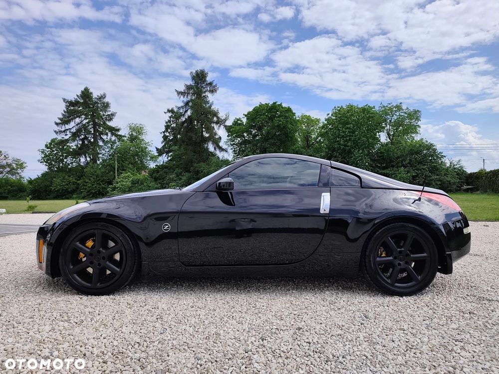 Nissan 350 Z - 2