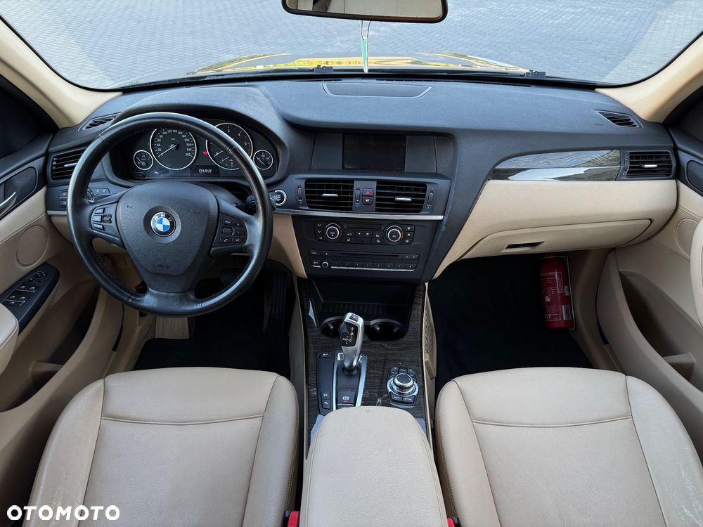 BMW X3 xDrive20d - 13