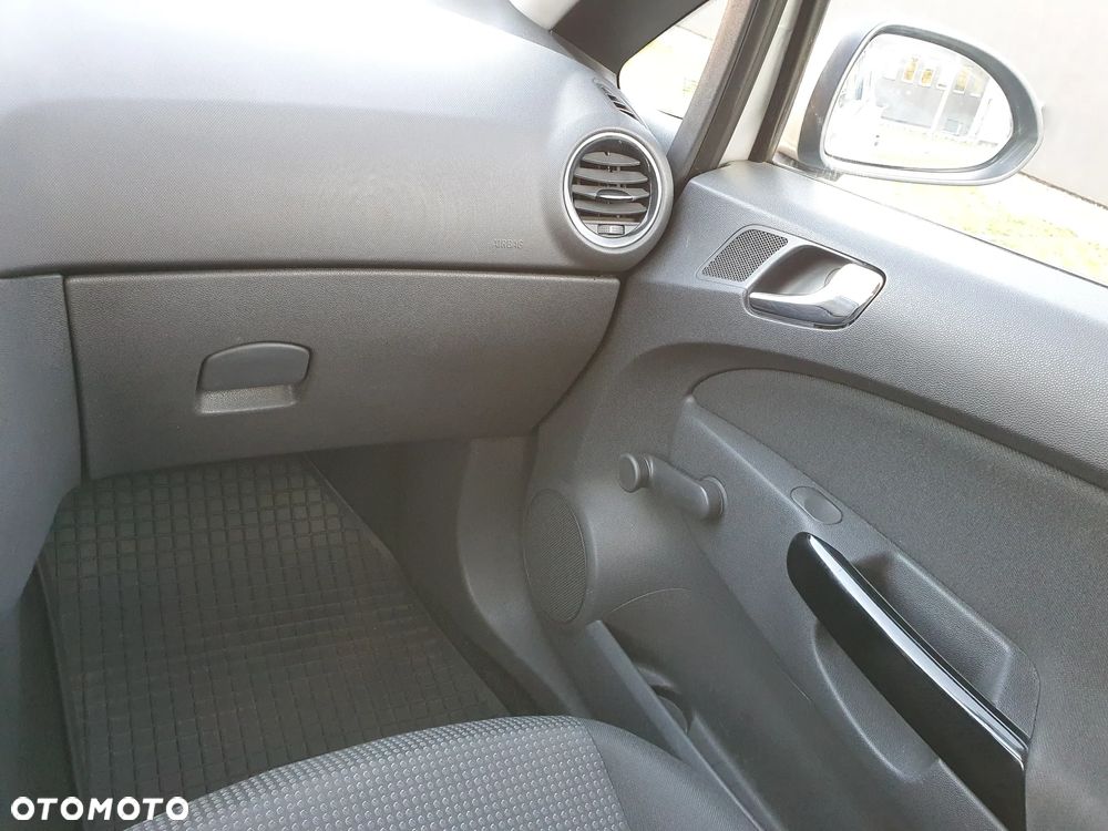 Opel Corsa 1.2 16V Enjoy - 12