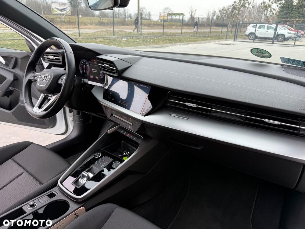 Audi A3 Sportback 35 TFSI mHEV S Line S tronic - 28