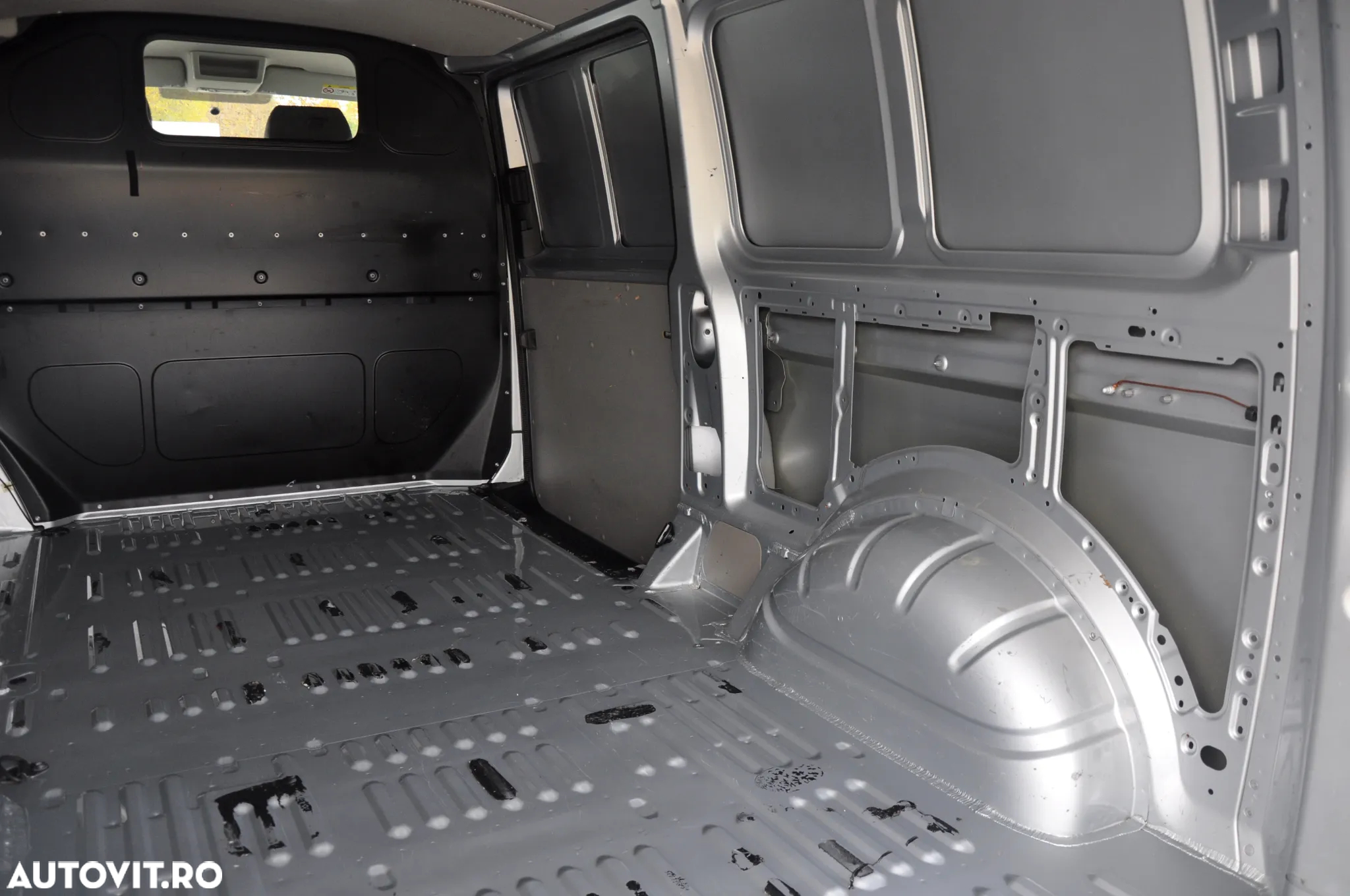 Volkswagen Transporter T6 L2H1 Van Aut. - 11