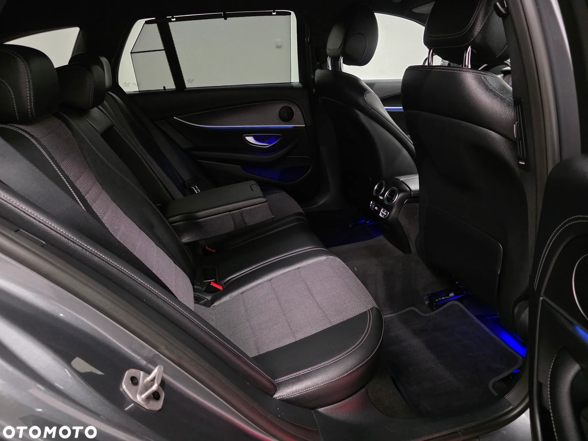 Mercedes-Benz Klasa E 300 d T 9G-TRONIC Exclusive - 20