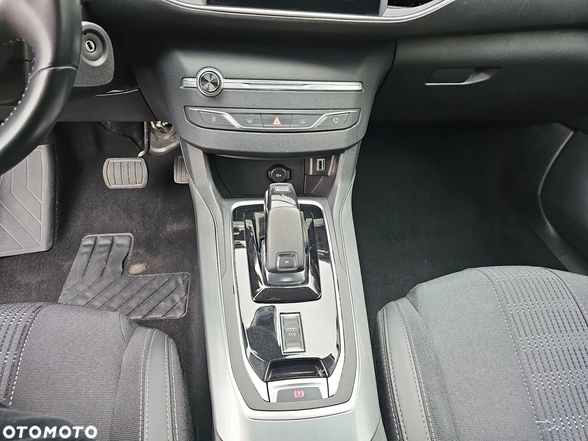 Peugeot 308 1.2 PureTech GPF Allure Pack S&S EAT8 - 16