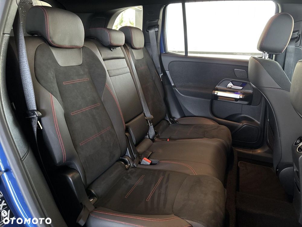 Mercedes-Benz GLB - 21