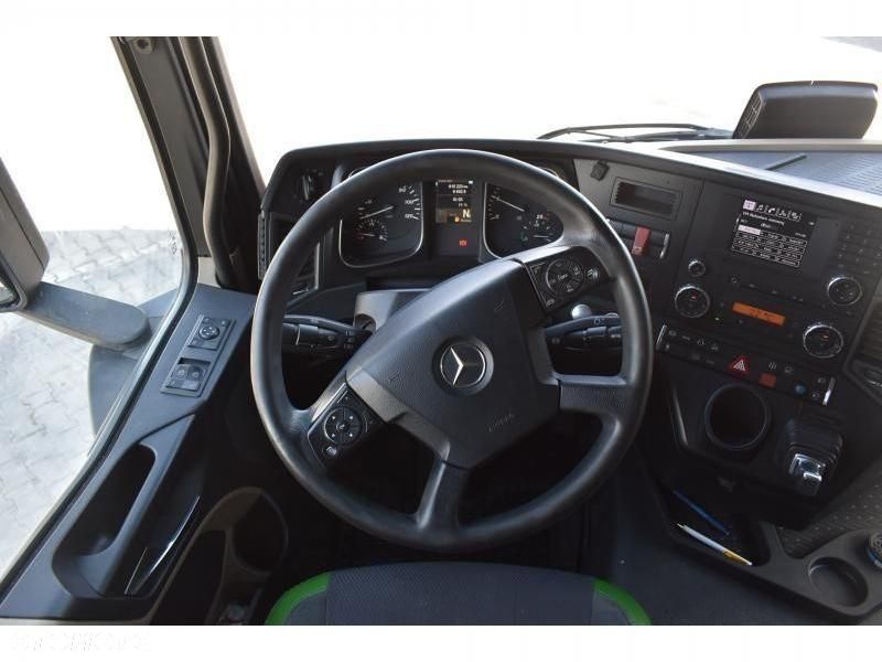 Mercedes-Benz Actros - 26