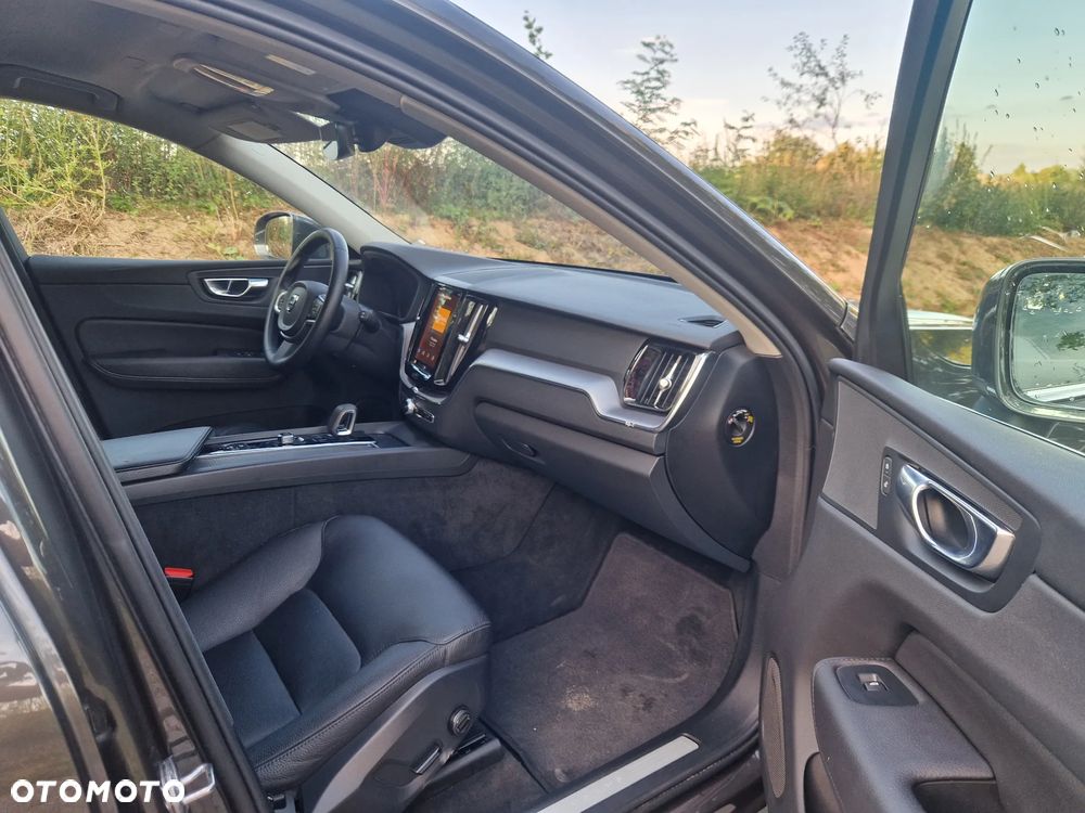 Volvo XC 60 B4 D Geartronic Momentum - 14