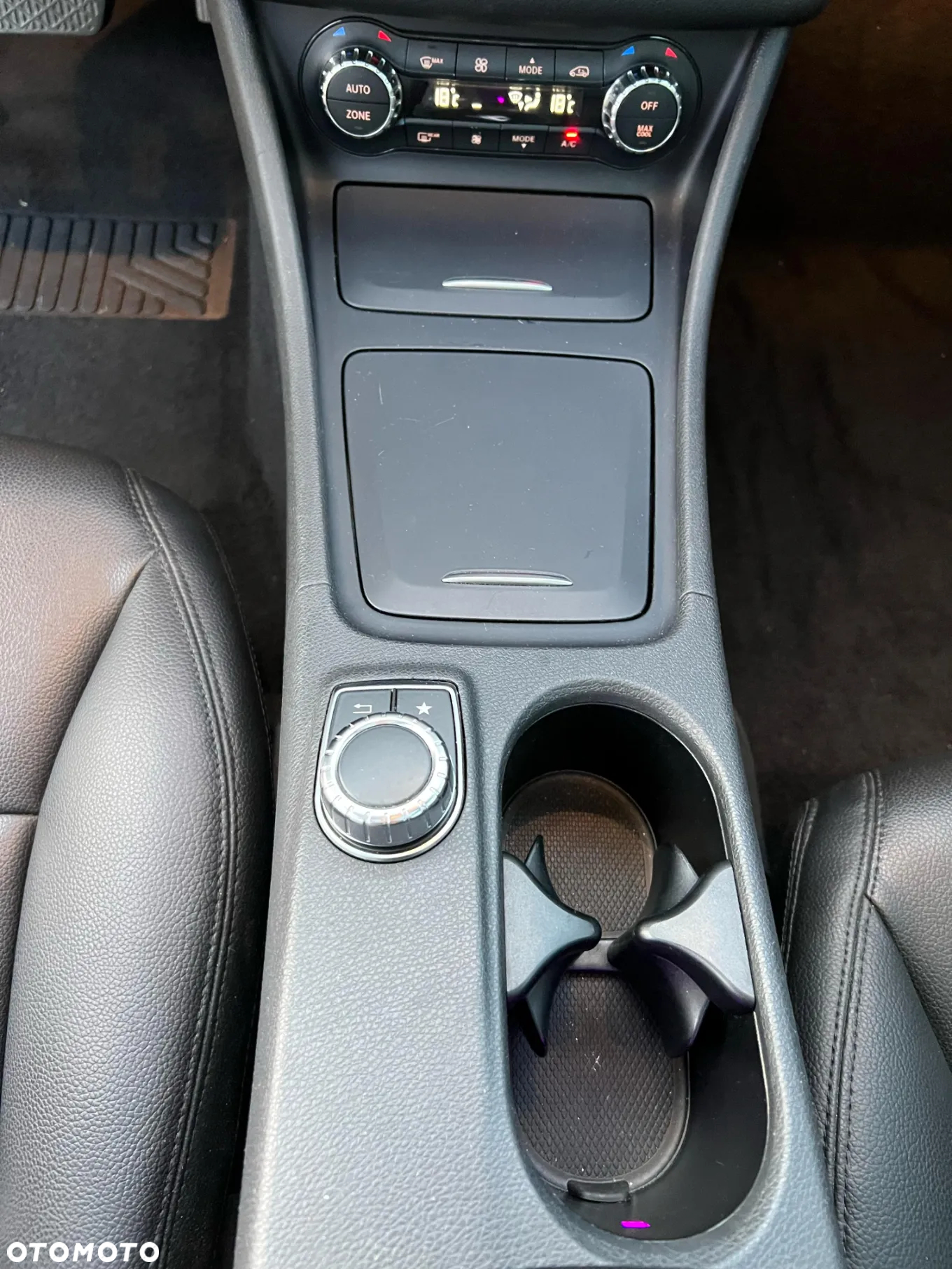 Mercedes-Benz CLA 250 7G-DCT AMG Line - 21