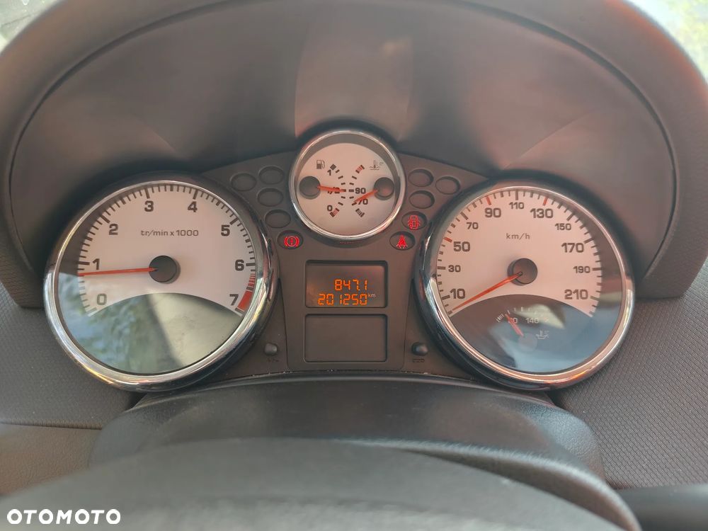 Peugeot 207 1.6 - 6