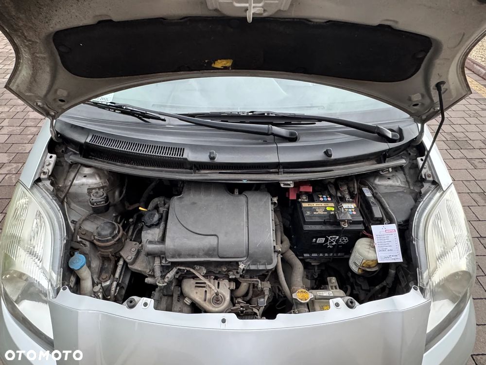 Toyota Yaris - 12
