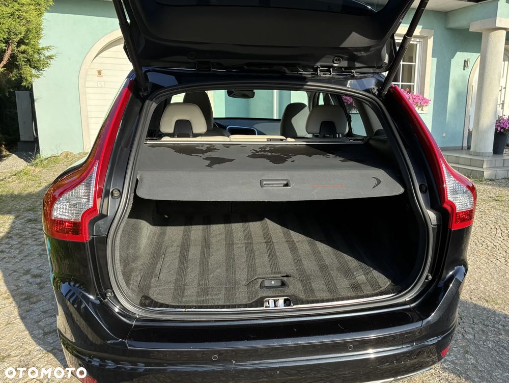 Volvo XC 60 D4 AWD Ocean Race - 12