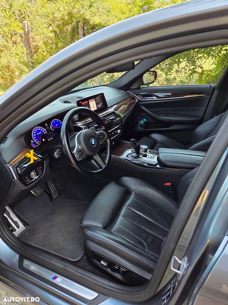 BMW Seria 5 530d xDrive AT - 9