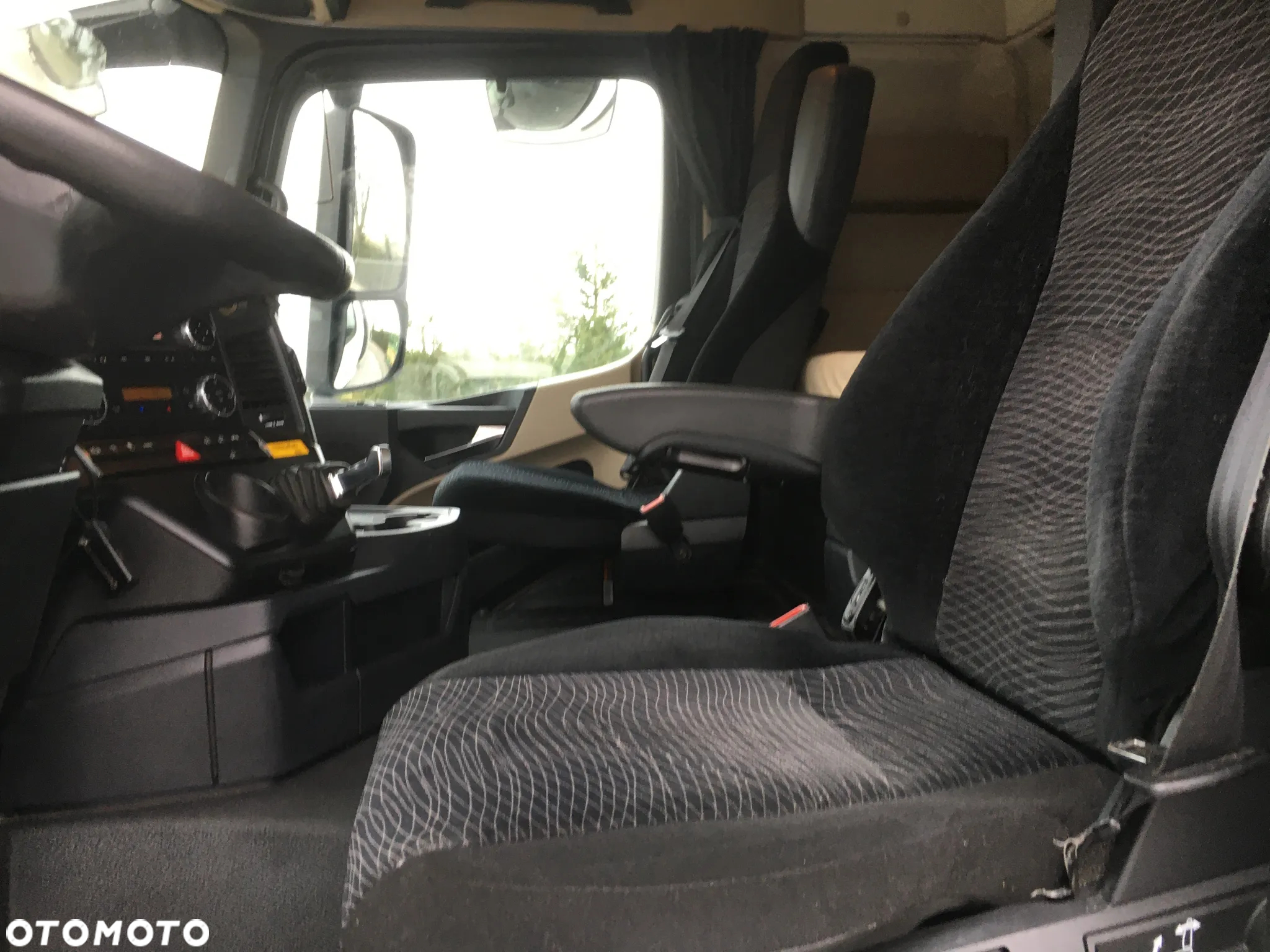 Mercedes-Benz ACTROS - 12